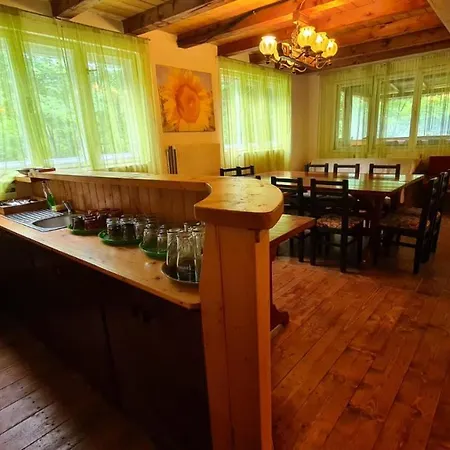 Chalet Paraul Casei Holiday home Marisel