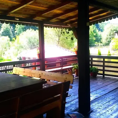 Chalet Paraul Casei Holiday home Marisel