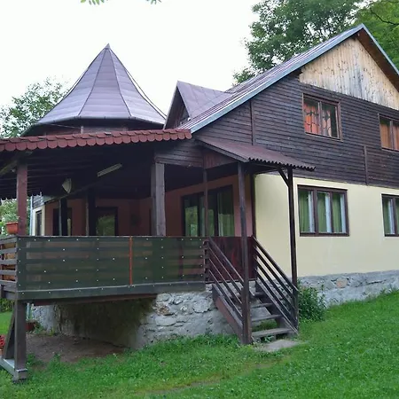 Chalet Paraul Casei Marisel