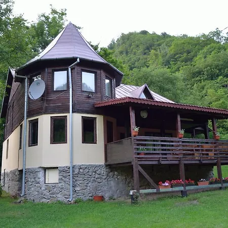 Holiday home Chalet Paraul Casei *