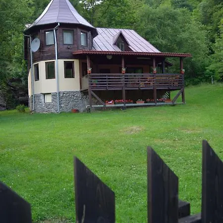 Chalet Paraul Casei